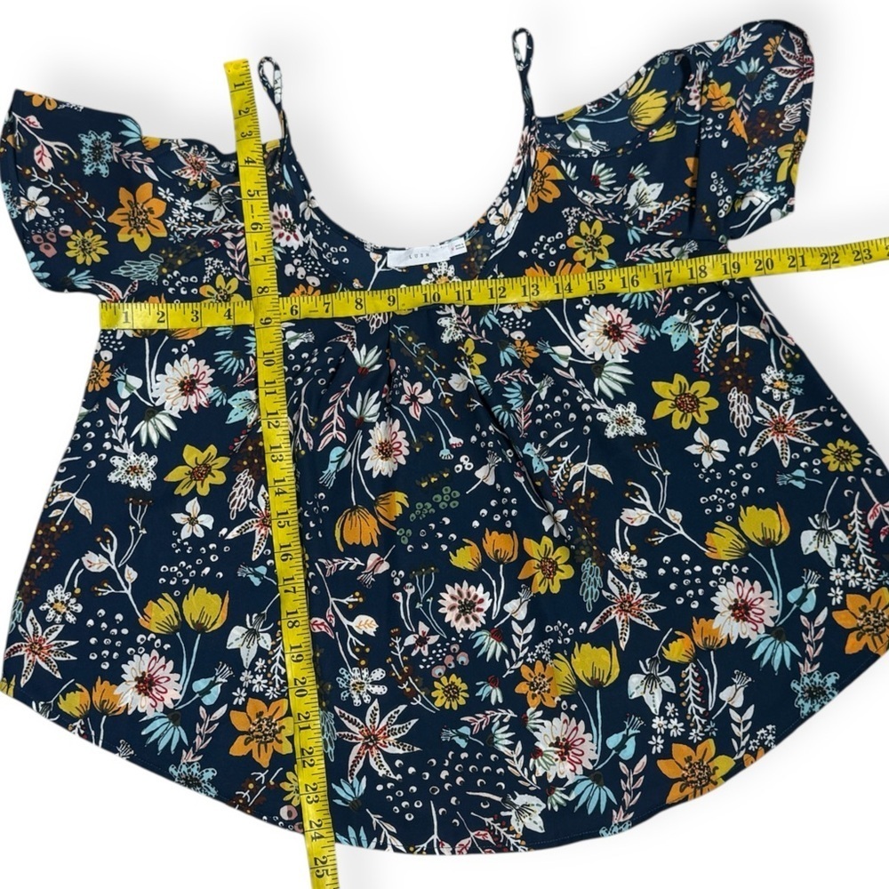 Lush Stitch Fix navy blue multicolor floral cold shoulder tank top size medium - Picture 6 of 9